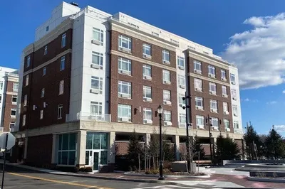 18 Cliveden St #205 1