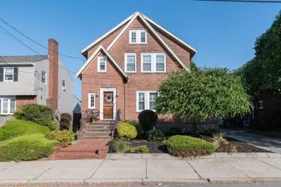 33 Murdock St 1