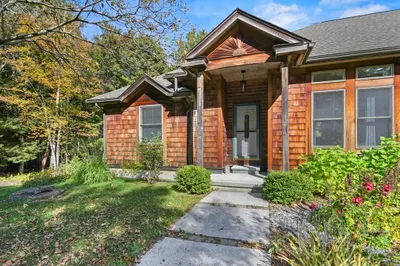 106 Stoney Brook Rd