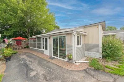 239 Ayer Rd #16 1