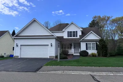 4 Tilbury Rd #4 1