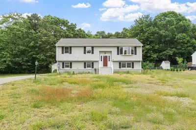 14 Stonehedge Cir 1