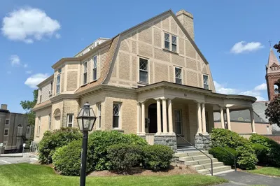 10 Institute Road 1