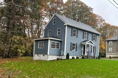 11 Heather Dr