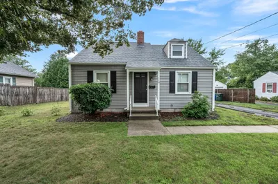 118 Pilgrim Rd 1