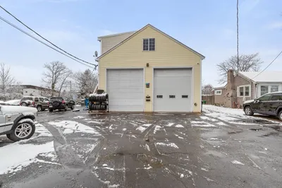 288 Essex St 1
