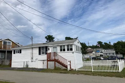 12 Thompson Road #C 1
