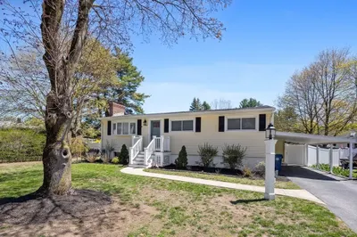 22 Mountain Road