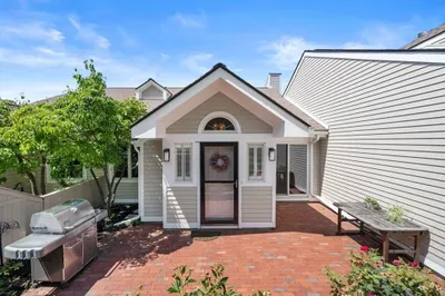85 Algonquin Road #85 1