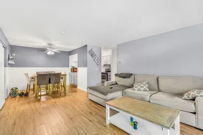 340 Sunderland Rd #39 1