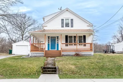 126 Central St 1