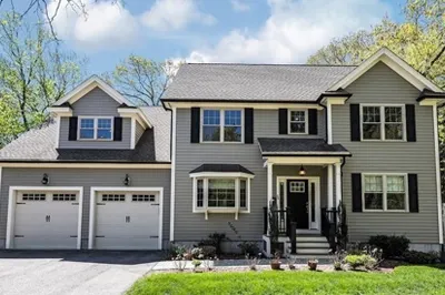 36 Vfw Parkway 1