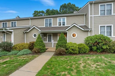 61 Abbey Memorial Dr #151