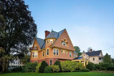 222 Elm Street #B 1