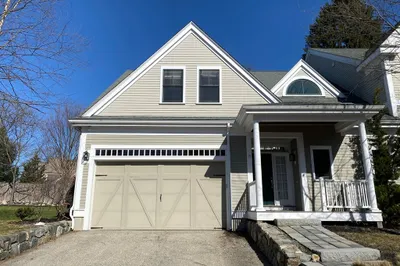 15 Courtyard Place #15 1