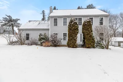 53 Russell St 1