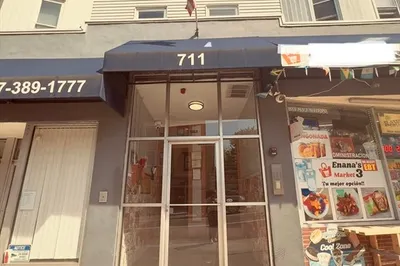 711 Broadway #7