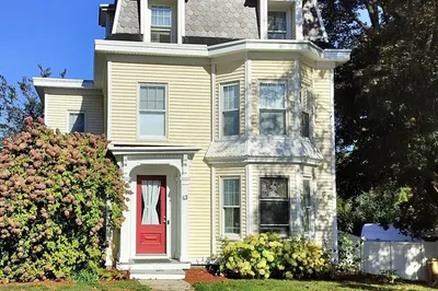 43 Winthrop St #2