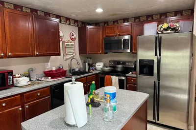 115 Ledgecrest Dr 1