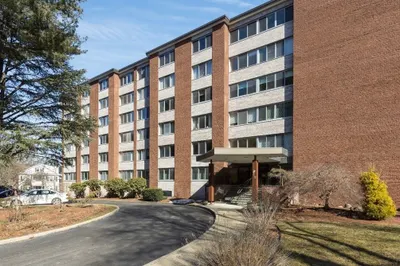 22 Chestnut Pl #206
