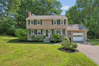 4 Powerline Dr