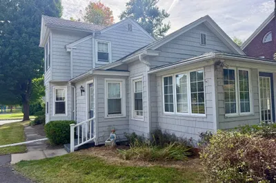 126 Main St 1