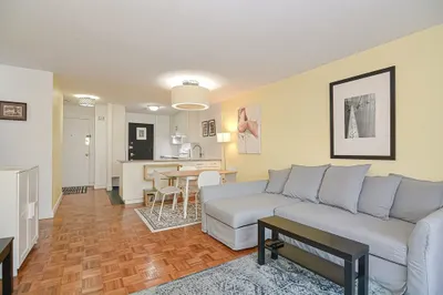 18 Pond St #7