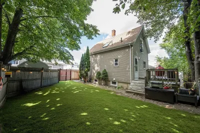20 Ames St 1