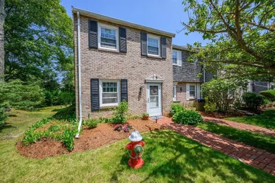 6 Captain Cook Ln #6 1