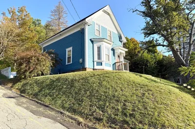 592 Westminster Hill Rd 1