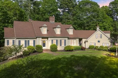 9 Perley Ln