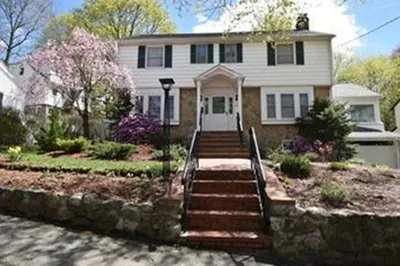10 Duxbury Rd #10 1