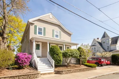 16 Manning St