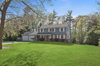 300 Holly Rd