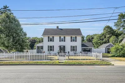 114 Pleasant St 1