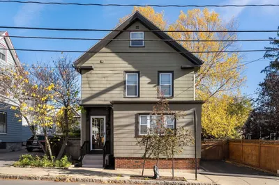 289 Lowell St