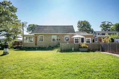 11 Osborne Ave.