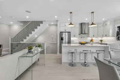 11-13 Lowell St #11B 1