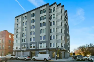 585 Essex St #505