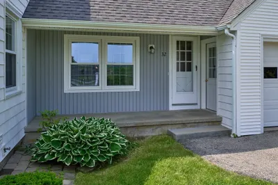 32 Westview Dr 1