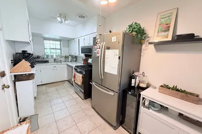 51 Lake Shore Ct #4