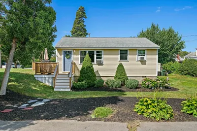 43 Bayberry Rd