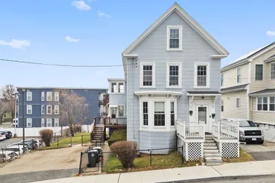20 Ayer St