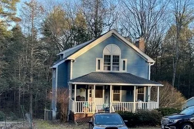 118 New Westminster Rd 1