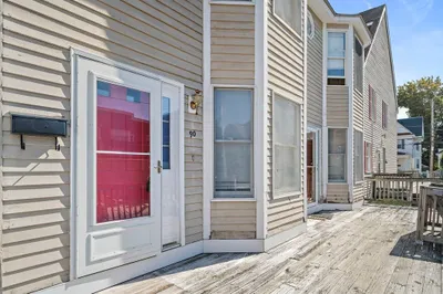 90 Belmont St #90