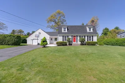 64 Colony Dr