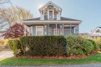 395 Goodwin St 1