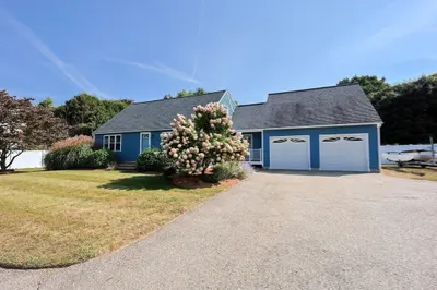 124 Haywood Dr 1