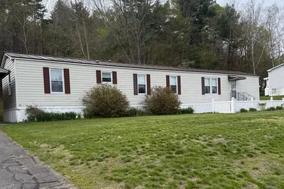 75 South St #38