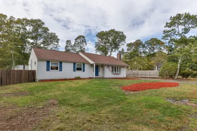 141 Dolphin Ln 1